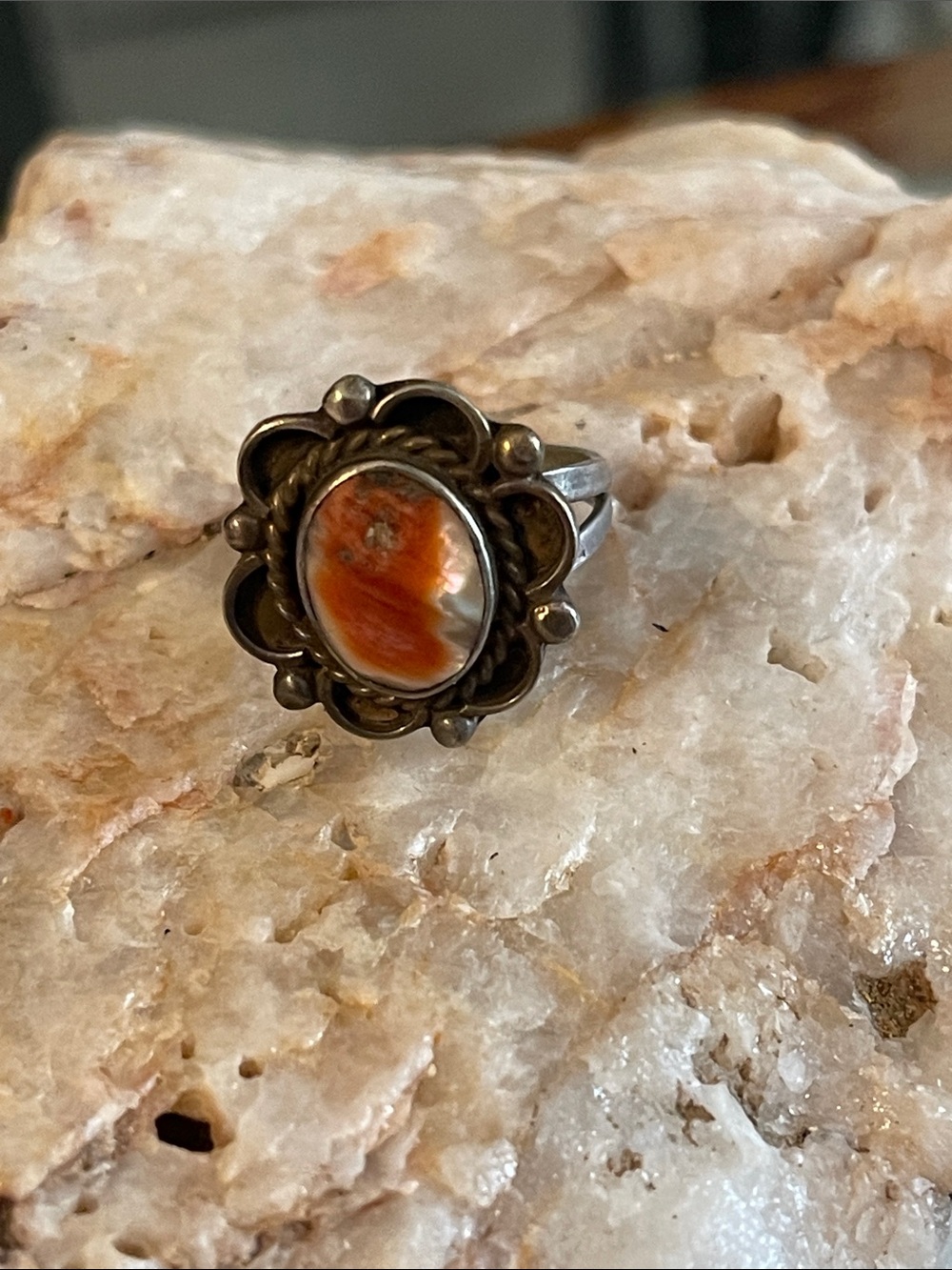 Sterling Silver Blíster Pearl Ring Size: 5